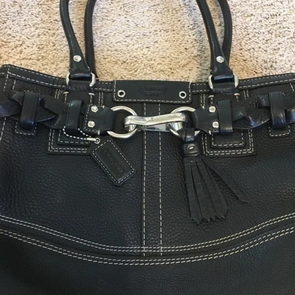 Coach black pebbled leather purse - Picture 3 of 16